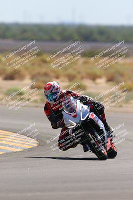 media/Sep-25-2023-Moto Forza (Mon) [[81ffa65e0a]]/B-C Group/Session 3 (Turn 16)/